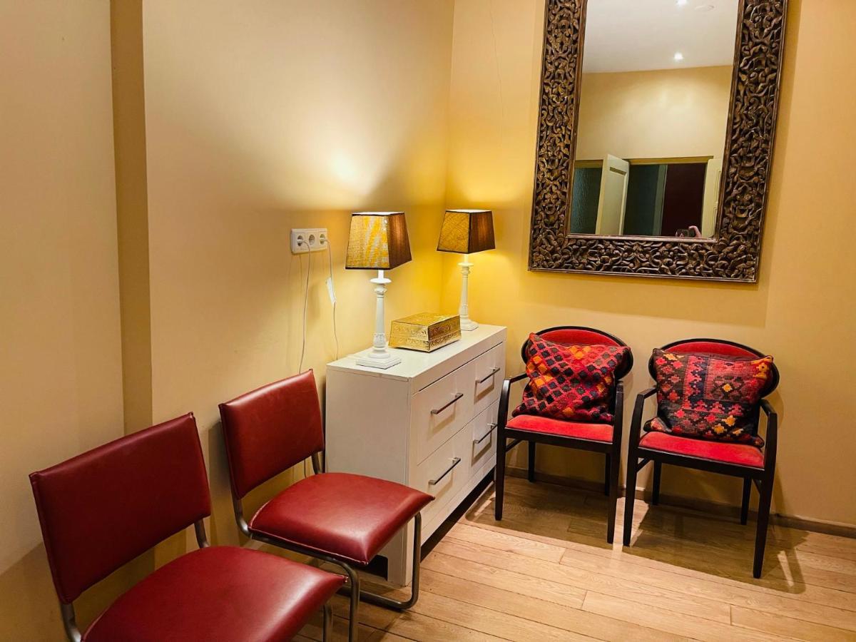Red Light District B & B Canal View Амстердам Екстериор снимка