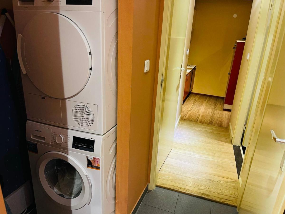 Red Light District B & B Canal View Амстердам Екстериор снимка