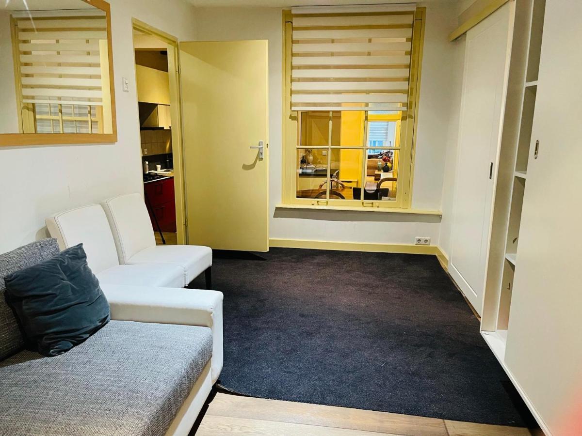 Red Light District B & B Canal View Амстердам Екстериор снимка