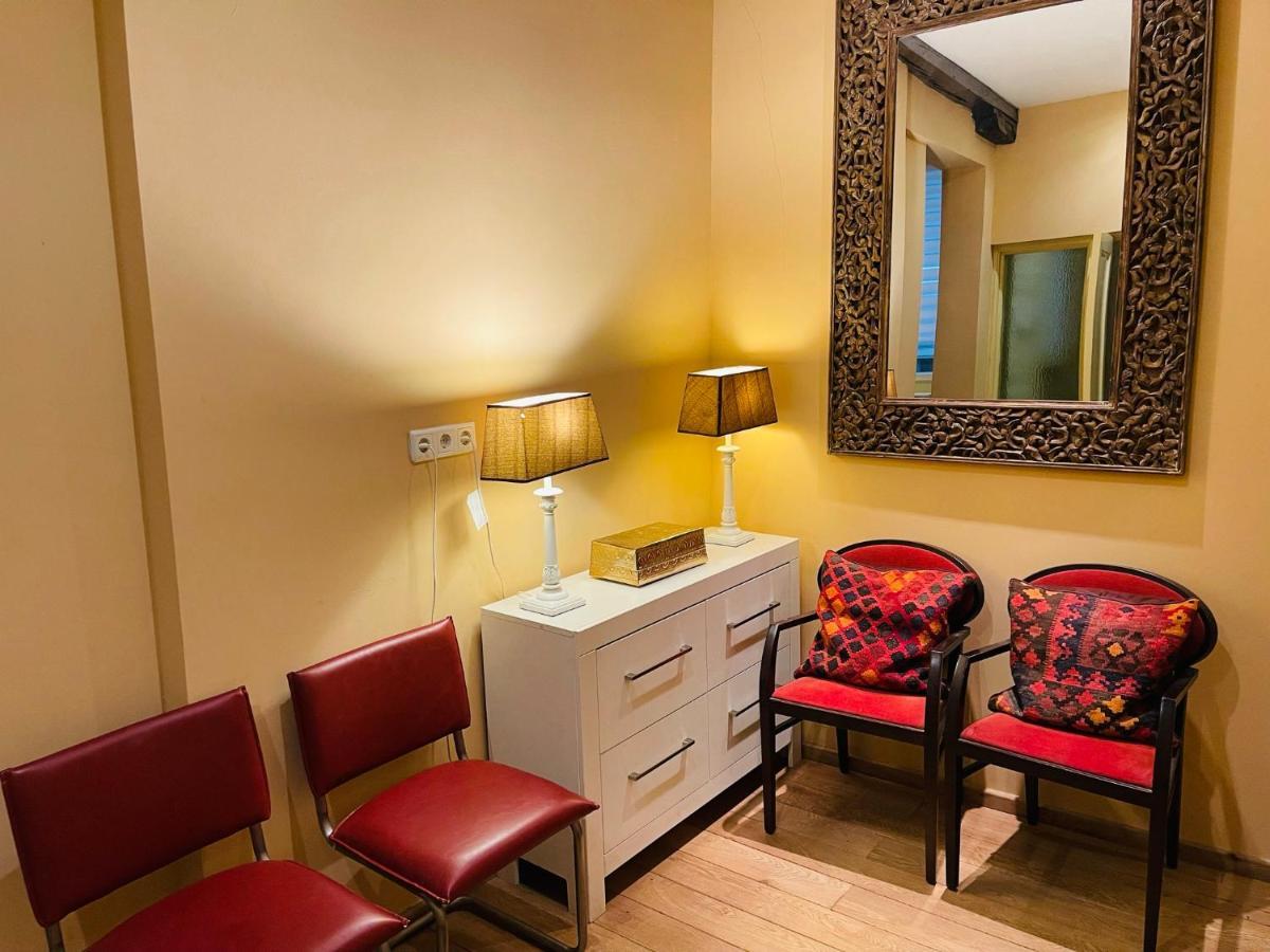 Red Light District B & B Canal View Амстердам Екстериор снимка
