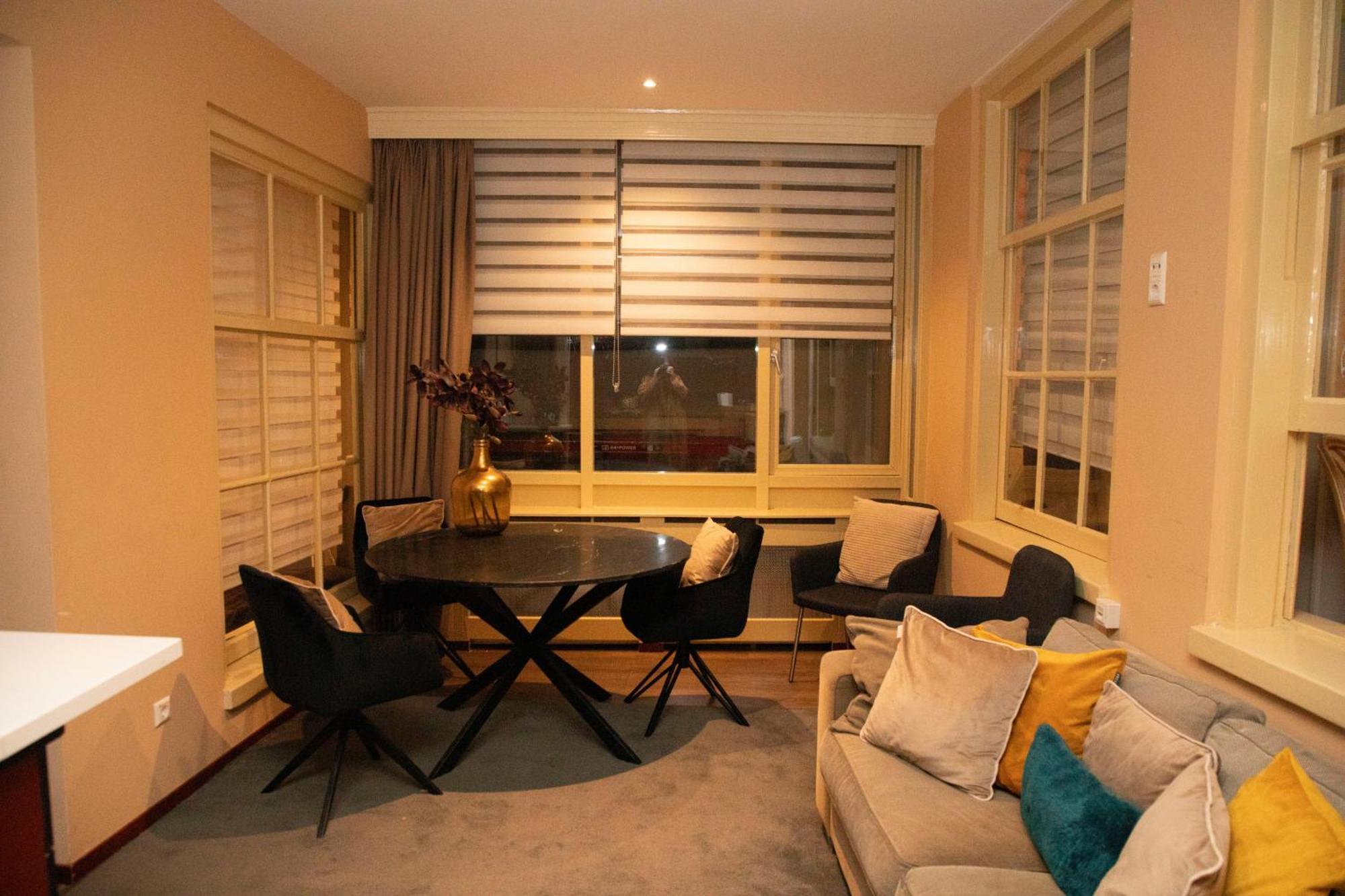 Red Light District B & B Canal View Амстердам Екстериор снимка