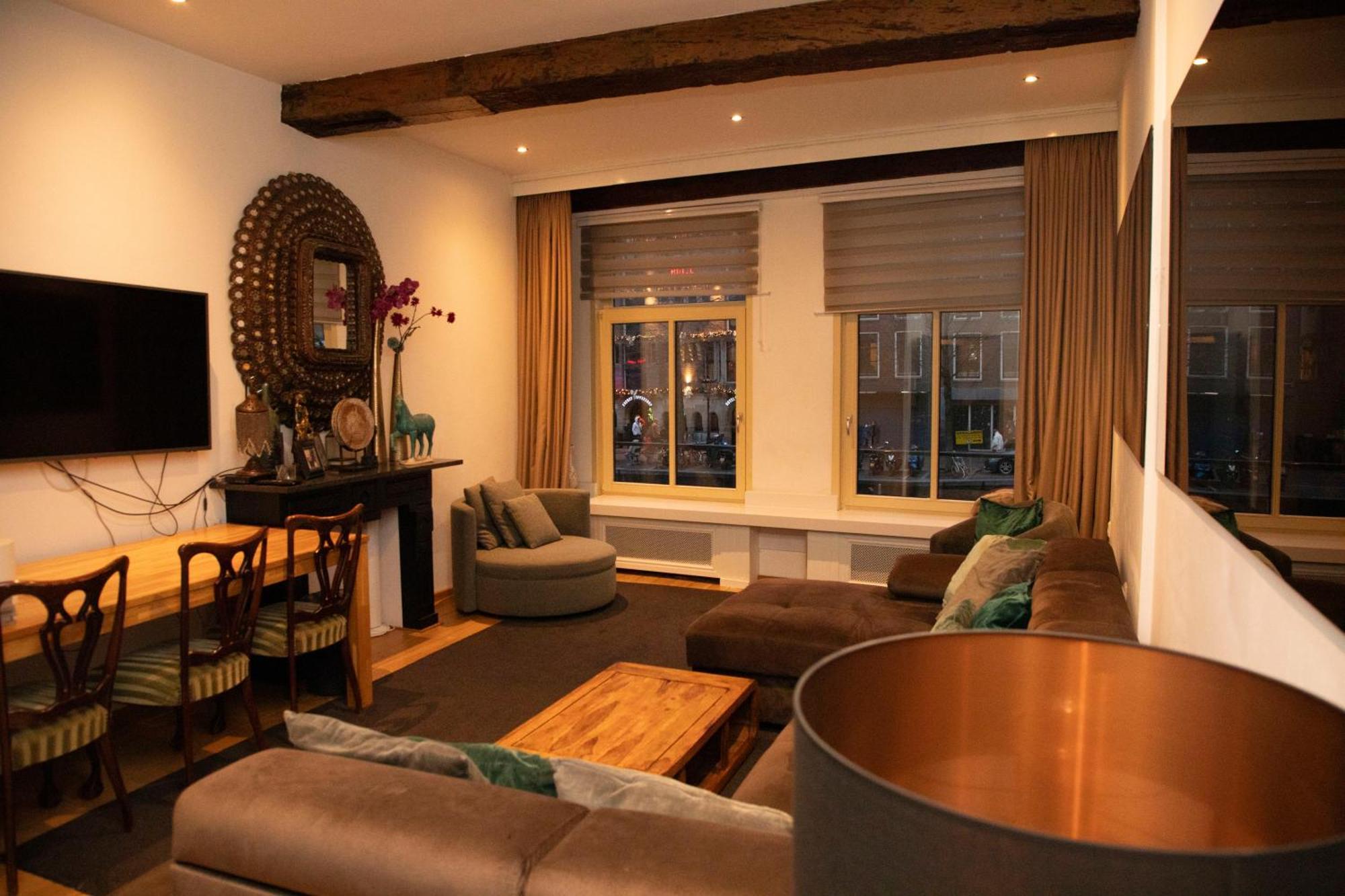 Red Light District B & B Canal View Амстердам Екстериор снимка
