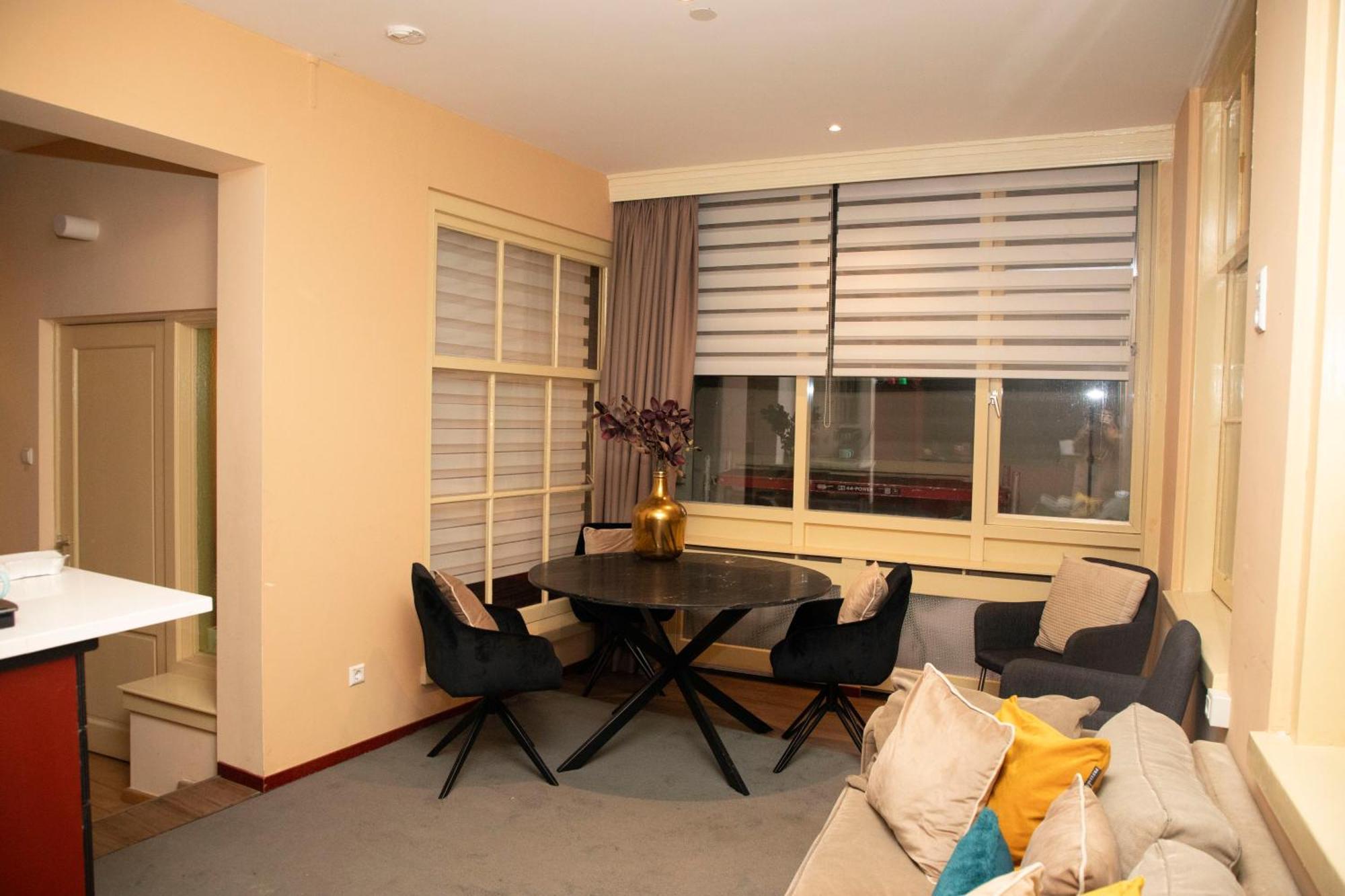 Red Light District B & B Canal View Амстердам Екстериор снимка
