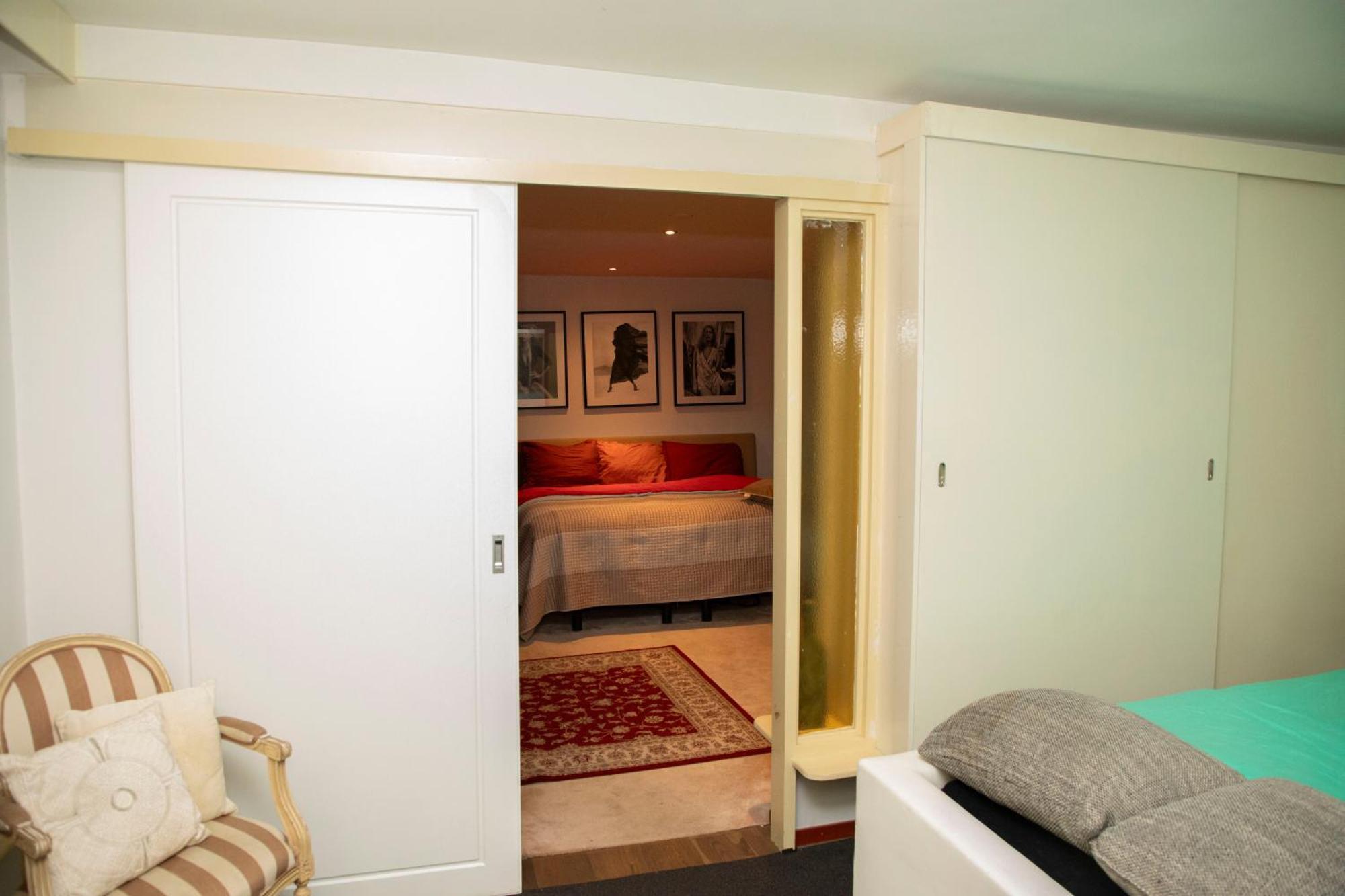 Red Light District B & B Canal View Амстердам Екстериор снимка