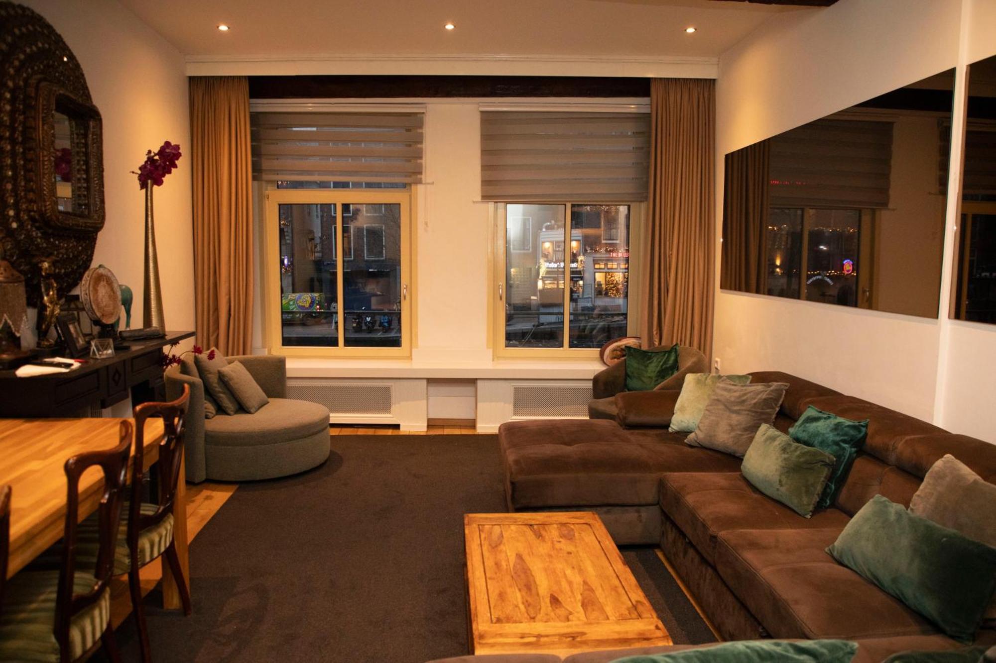 Red Light District B & B Canal View Амстердам Екстериор снимка